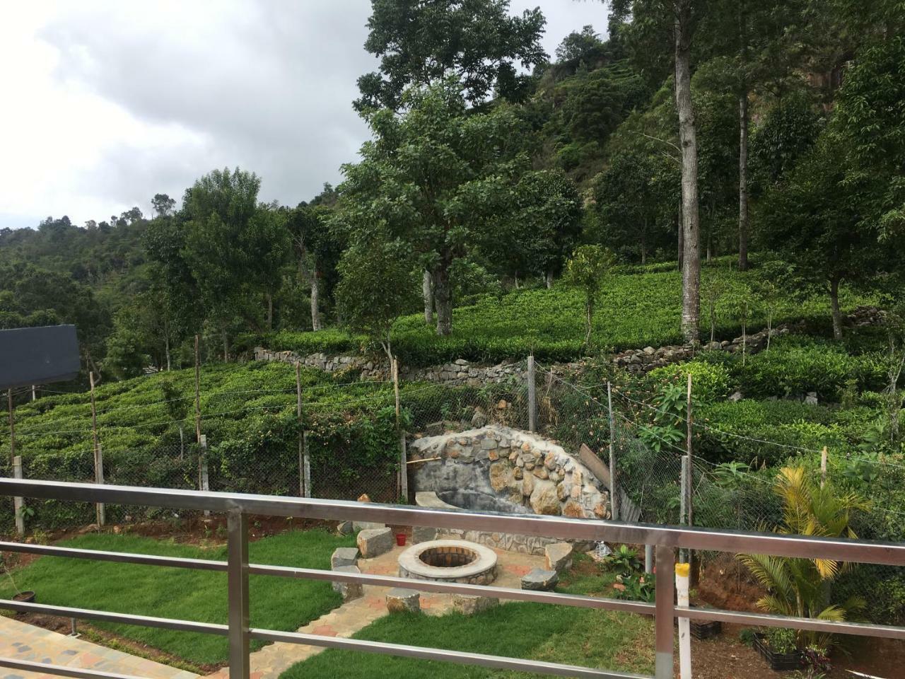 Silvertip Cafe & Homestay コタジリ エクステリア 写真